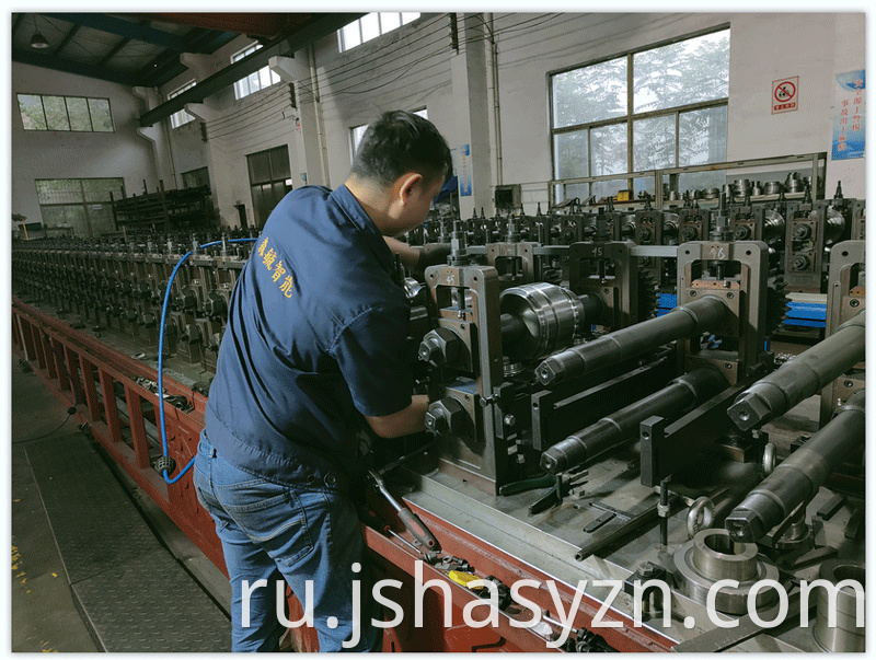 Reinforcing Rib Forming Machine